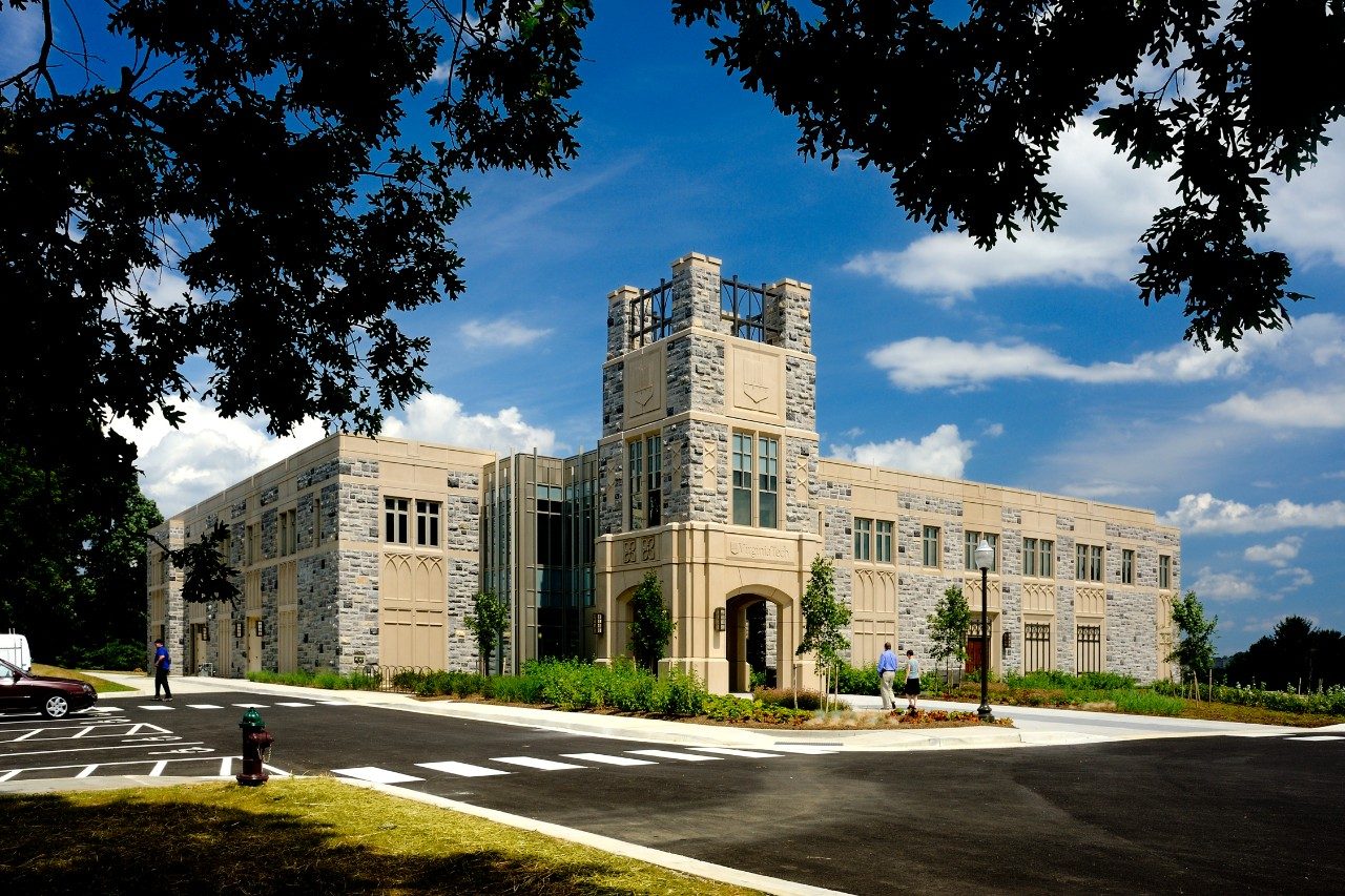 Visitors and Undergraduate Admissions Center – LEED Certified (2012)